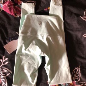 Wunder Under High Rise